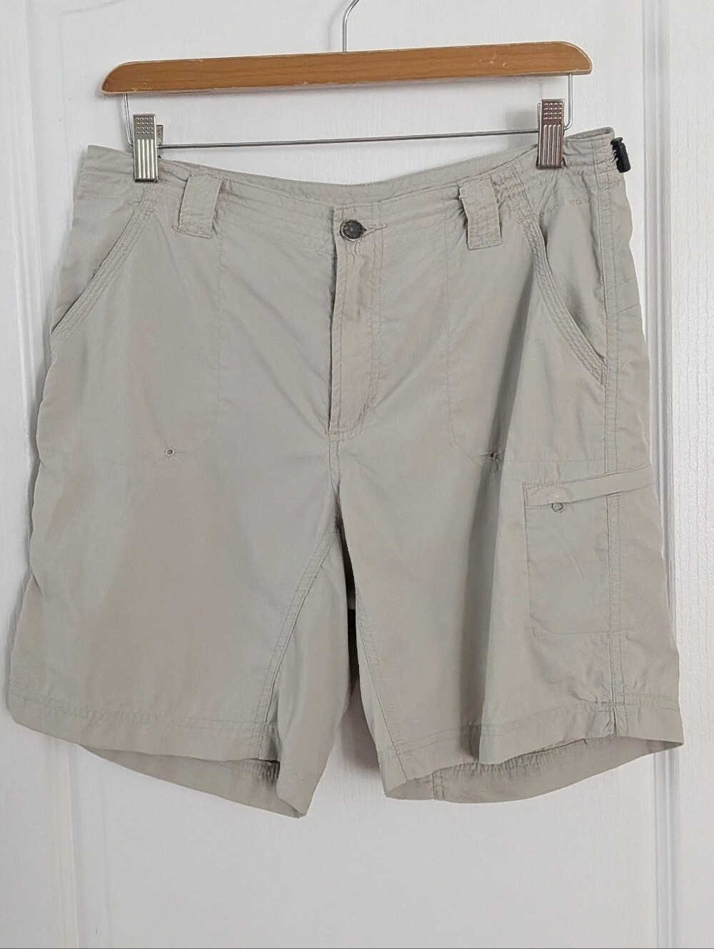 Columbia hiking outdoor cargo shorts beige grey size 10